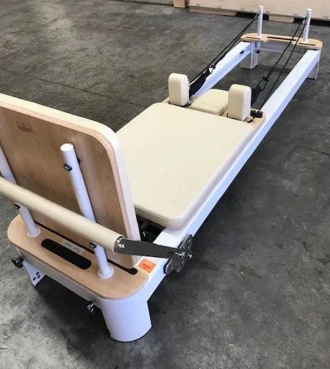 Aussie Pilates - Classic White Metal Reformer